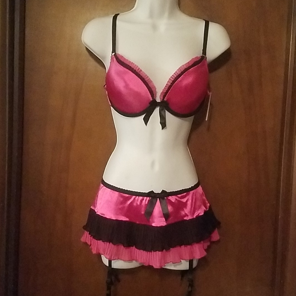 HOT PINK AND BLACK TWO PIECE LINGERIE